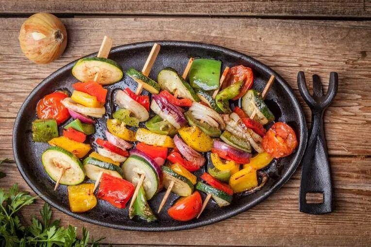 Овощи на сковороде фото How to Grill Vegetables: The Ultimate Guide - Slender Kitchen Marinated vegetabl