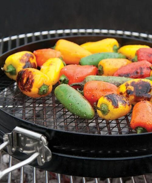 Овощи на сковороде гриль фото Charcoal Companion Pepper Roaster Stuffed peppers, Grilled vegetables basket, Bb