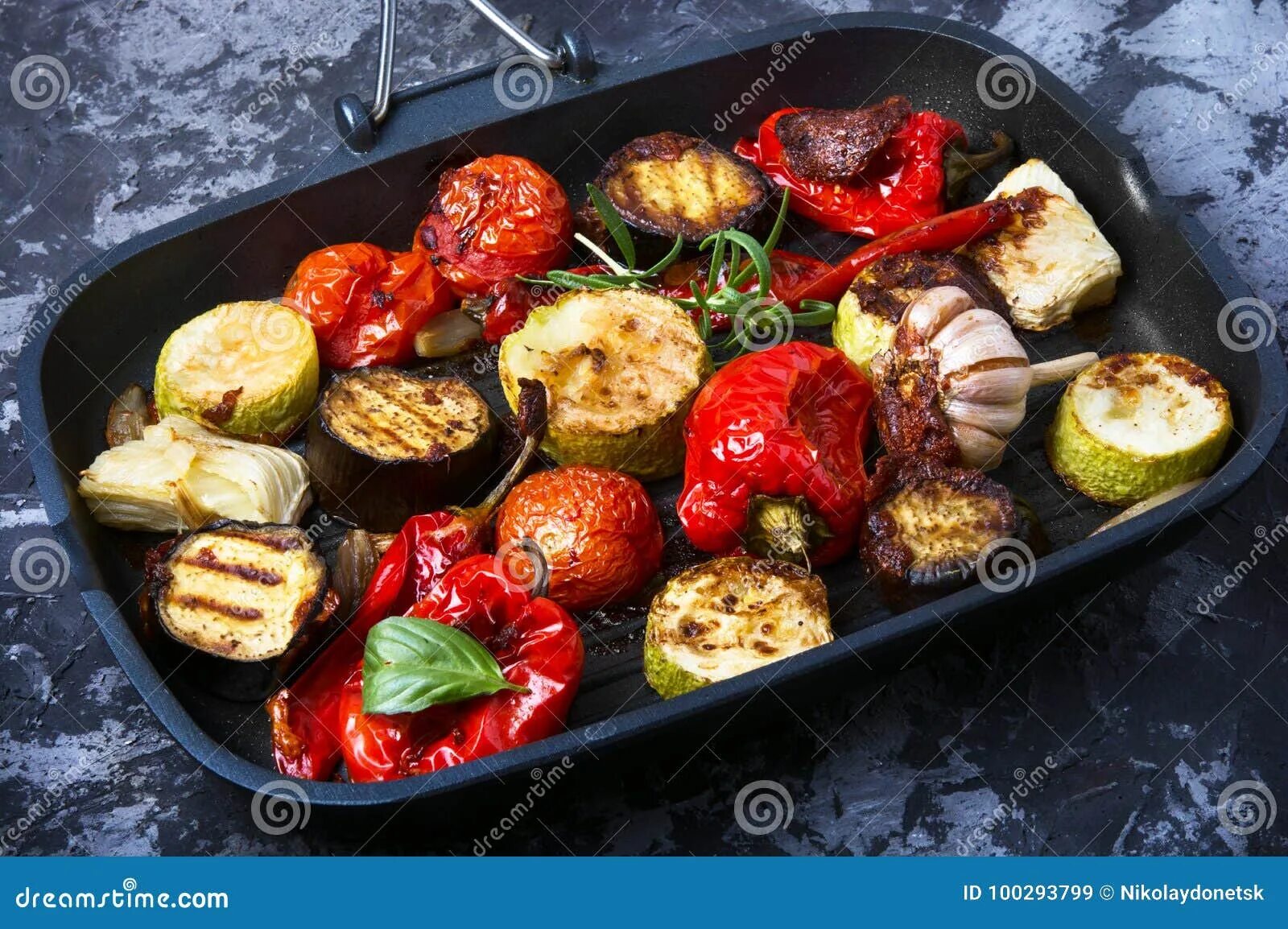 Овощи на сковороде гриль фото Grilled Vegetables in a Frying Pan Stock Image - Image of pepper, roast: 1002937