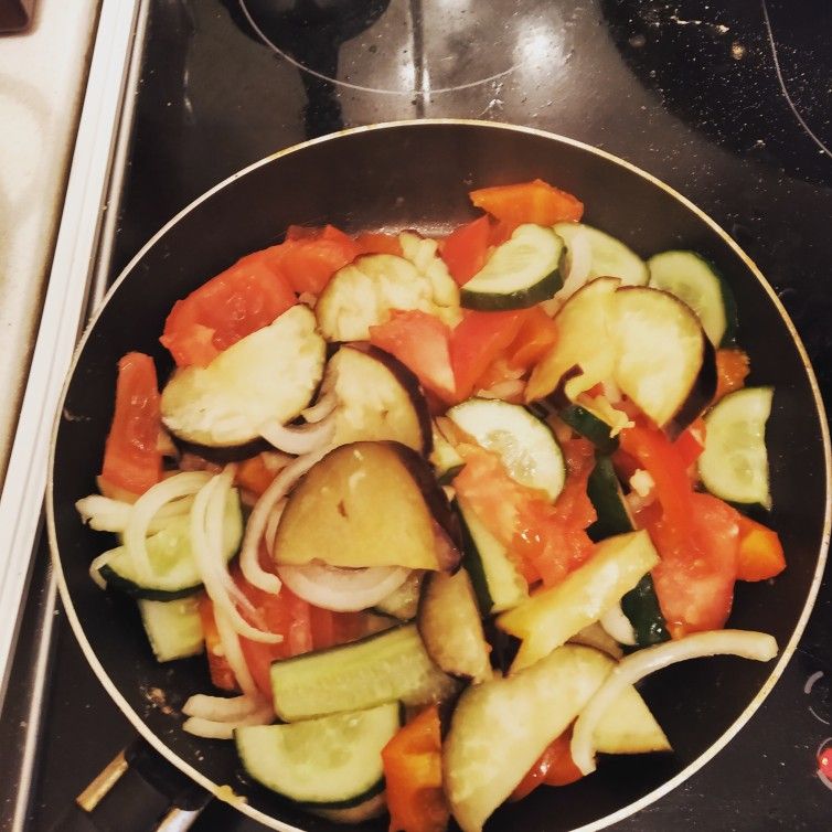 Овощи на сковороде рецепт с фото Жареные овощи Ethnic recipes, Food, Ratatouille