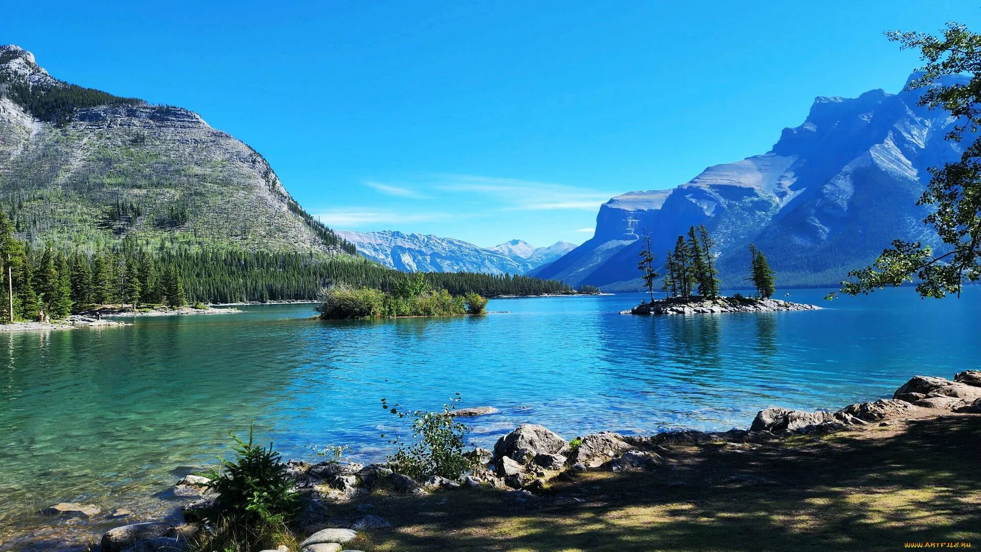 Озеро фото высокого разрешения Обои Lake Minnewanka,Alberta Природа Реки/Озера, обои для рабочего стола, фотогр