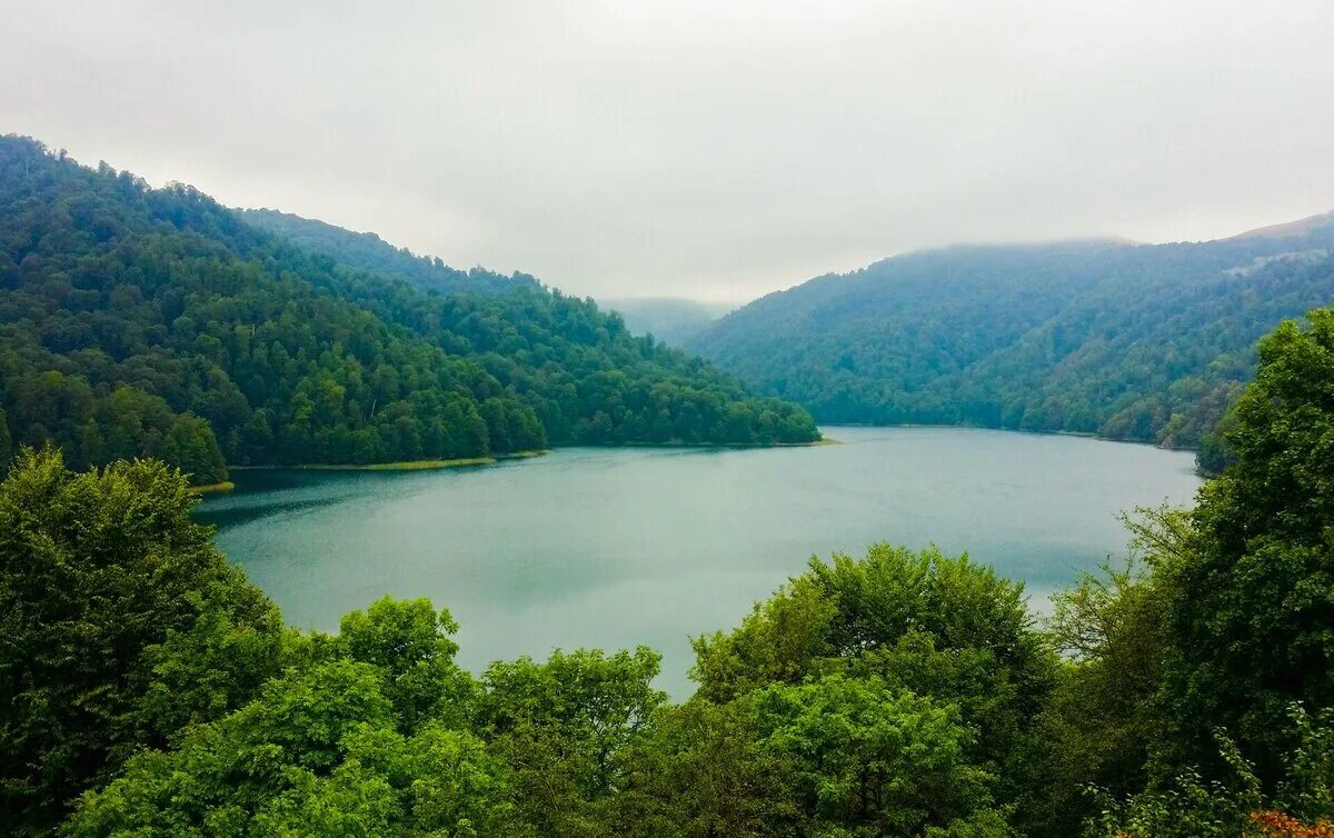 Озеро гейгель азербайджан фото Озера Азербайджана, которые стоит увидеть Визит в Баку Дзен