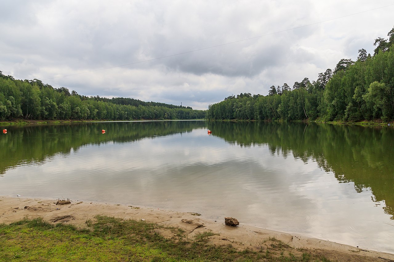 Озеро глубокое казань фото Պատկեր:Kazan Glubokoe Lake 08-2016.jpg - Վիքիպեդիա