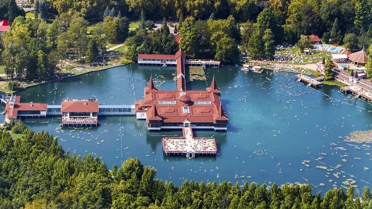 Озеро хевиз фото Hévíz Európa TOP 20 úti célja között CsodalatosBalaton.hu Outdoor, River, Water