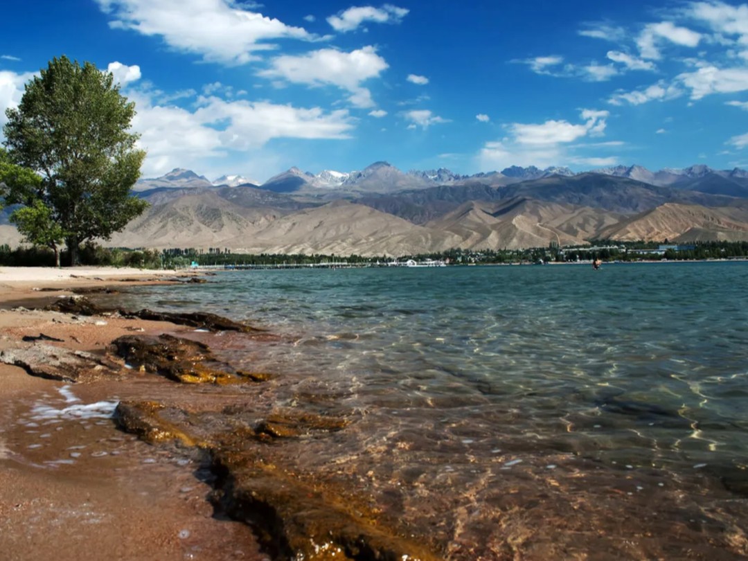 Озеро иссык куль отдых фото Тур (4 дня) Выходные на берегах Иссык-Куля: древности, красные скалы, киргизская