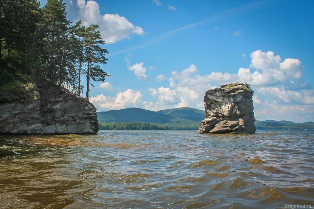 Озеро иткуль фото Озеро Иткуль и скала Шайтан-камень - Ураловед
