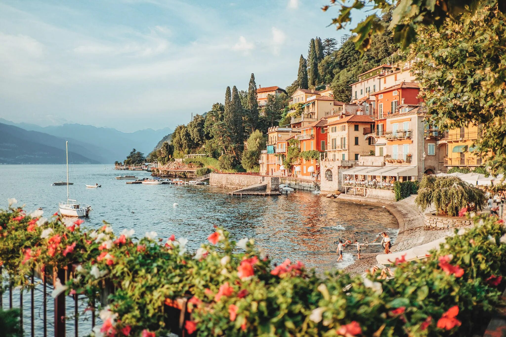 Озеро комо в италии достопримечательности фото These are the Must-Visit Towns in Lake Como