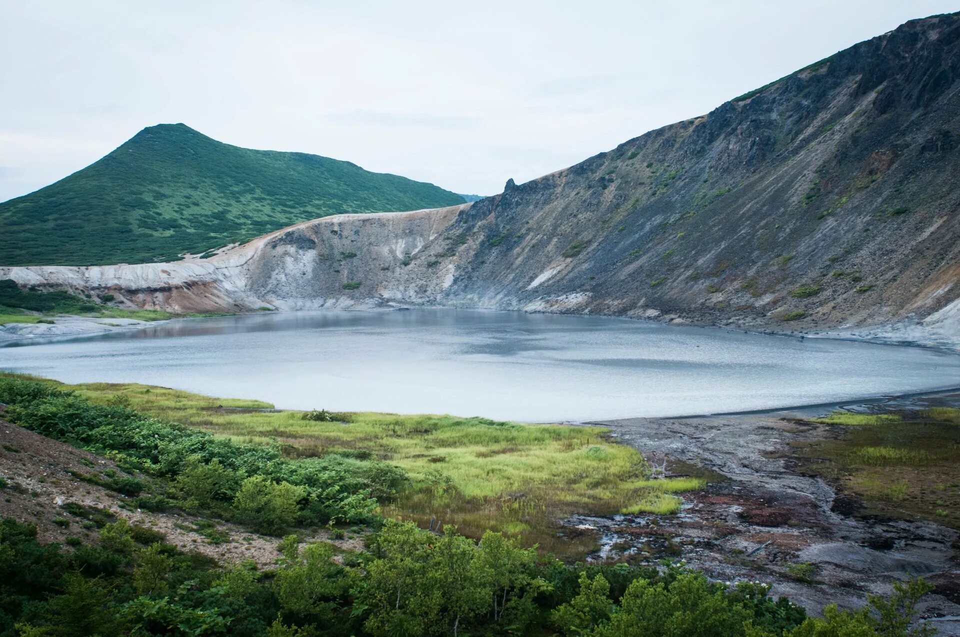 Озеро красивое итуруп фото Где курильский заповедник