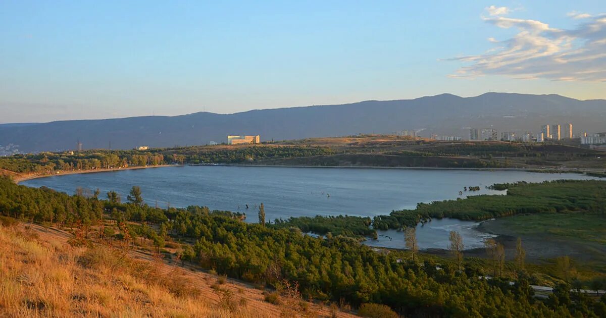 Озеро лиси в тбилиси фото ქალაქები და ტბები * Forbes Georgia