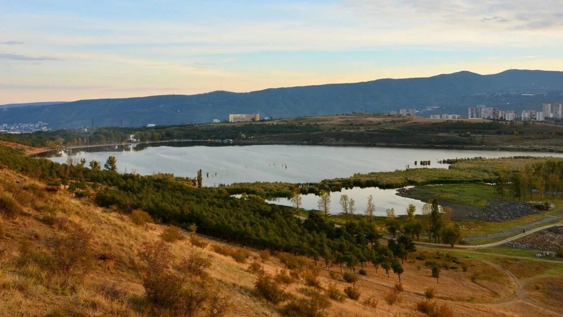 Озеро лиси в тбилиси фото 20 мест, которые стоит посмотреть в Тбилиси