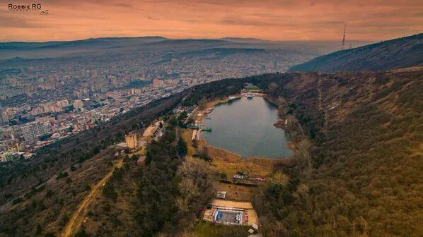 Озеро лиси в тбилиси фото Georgia About (@GeorgiaAbout) Turtle lake, Tbilisi, Natural landmarks