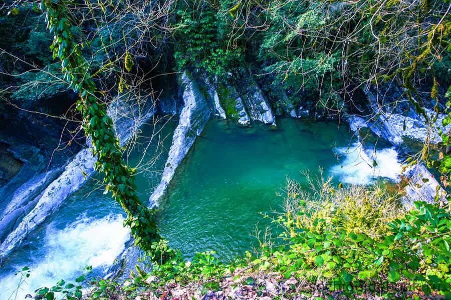 Озеро любви сочи фото Озера любви или "Корыта" - цена экскурсии 6 500 ₽, отзывы, расписание экскурсий 