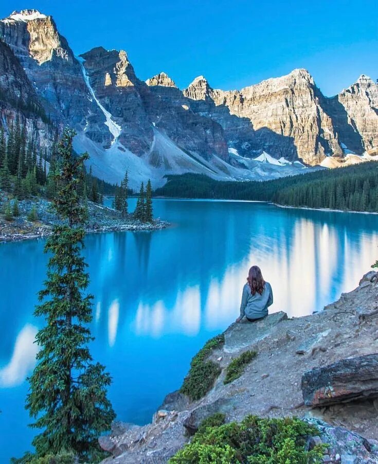 Озеро морейн фото Beautiful summer views #explorealberta #tourcanada #explorecanada #reflectiongra
