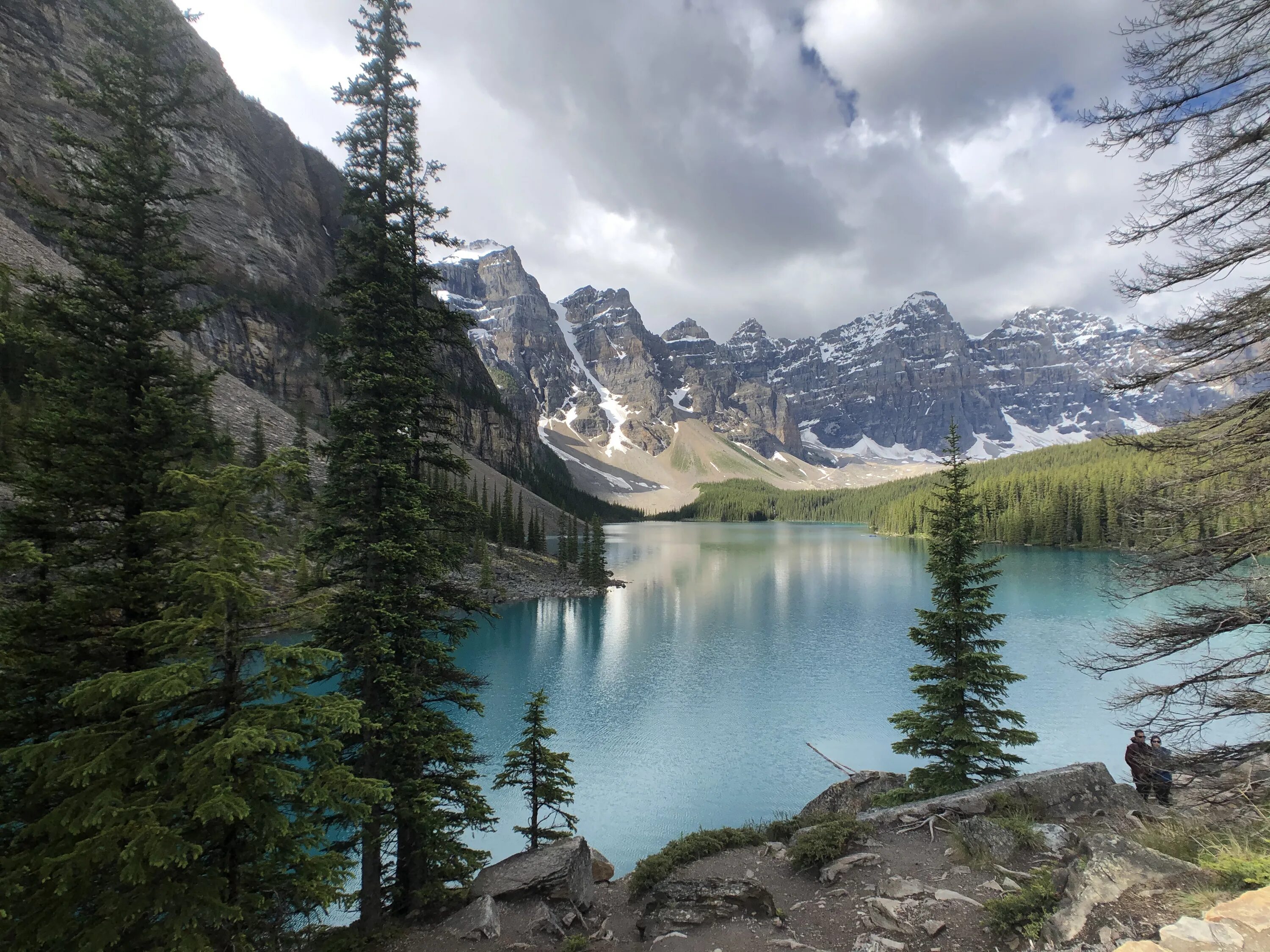 Озеро морейн канада фото File:Beautiful Moraine Lake.jpg - Wikimedia Commons
