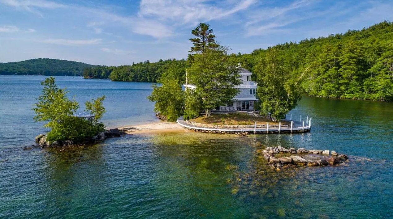 Озеро на острове фото Private island in New Hampshire listed for $2.2 million