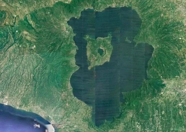 Озеро на острове фото На канадском острове Виктория есть озеро, на котором есть остров, на котором ест