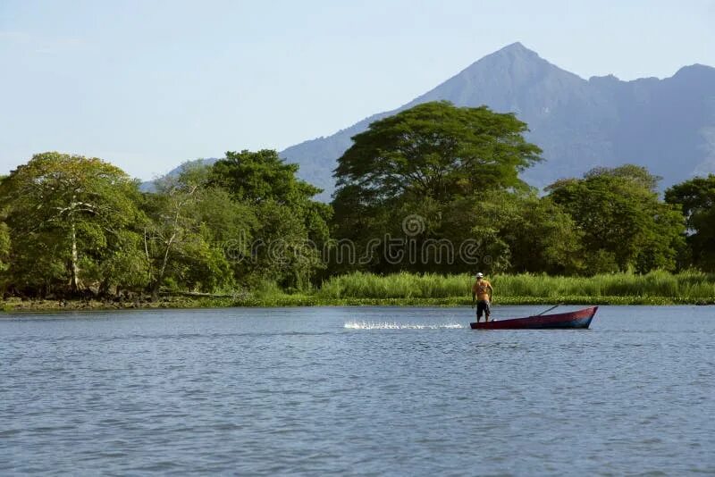 Озеро никарагуа фото Lake Nicaragua on a Background an Active Volcano Concepcion Editorial Stock Phot