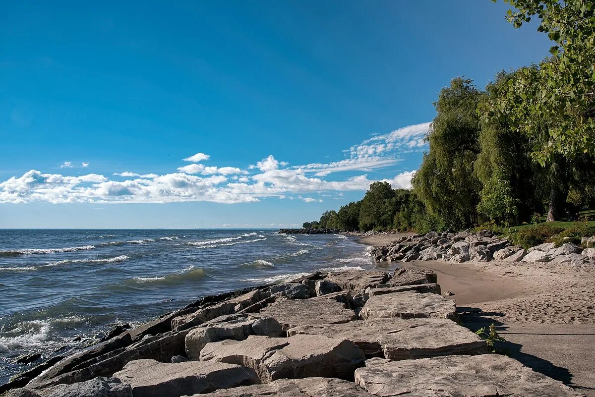 Озеро онтарио фото File:Lake Ontario shoreline, Mississauga (29869953971).jpg - Wikipedia