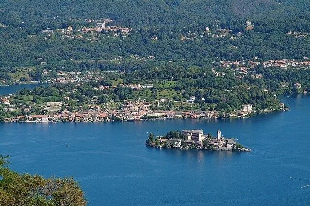 Озеро орта италия фото Top 38 Travel Destinations In The US You Must See - alpha ragas