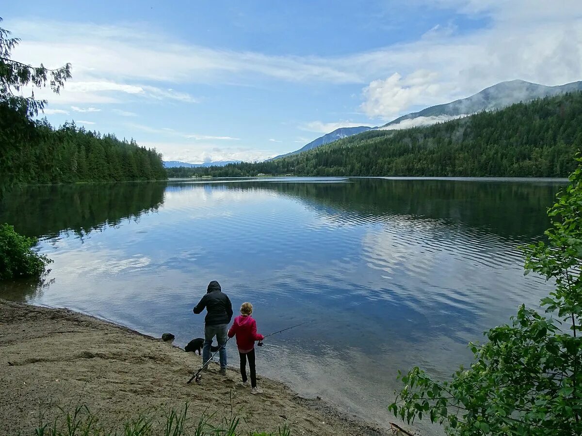 Озеро отдых фото File:Box Lake Recreation Site.jpg - Wikimedia Commons