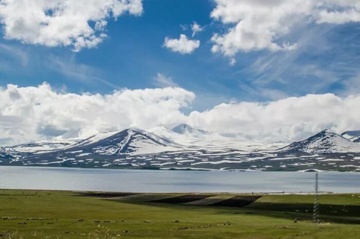 Озеро паравани грузия фото Paravani lake in Georgia Fishing Georgia Georgian Voyage