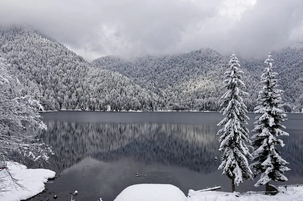 Озеро рица зимой фото Ritsa Lake Flickr