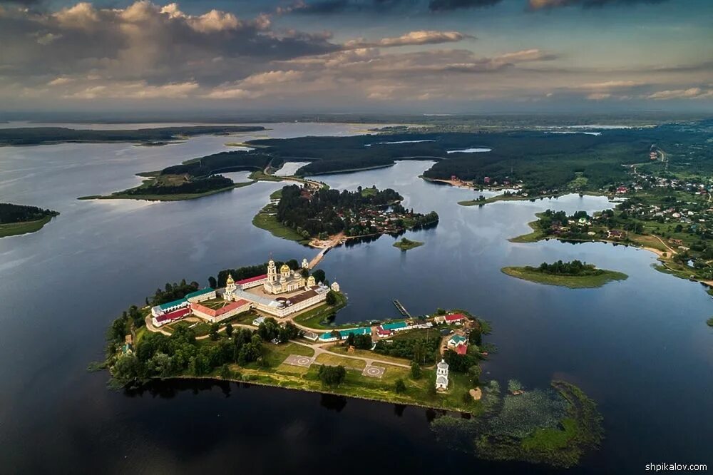 Озеро селигер фото Красоты озера Селигер Тверской области показал известный фотограф