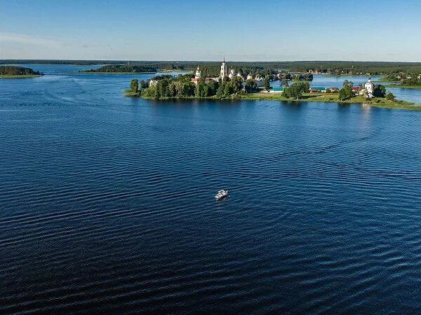 Озеро селигер отдых цены фото Еще одно место, не нуждающееся в представлении. Кстати, Селигер имеет еще одно н