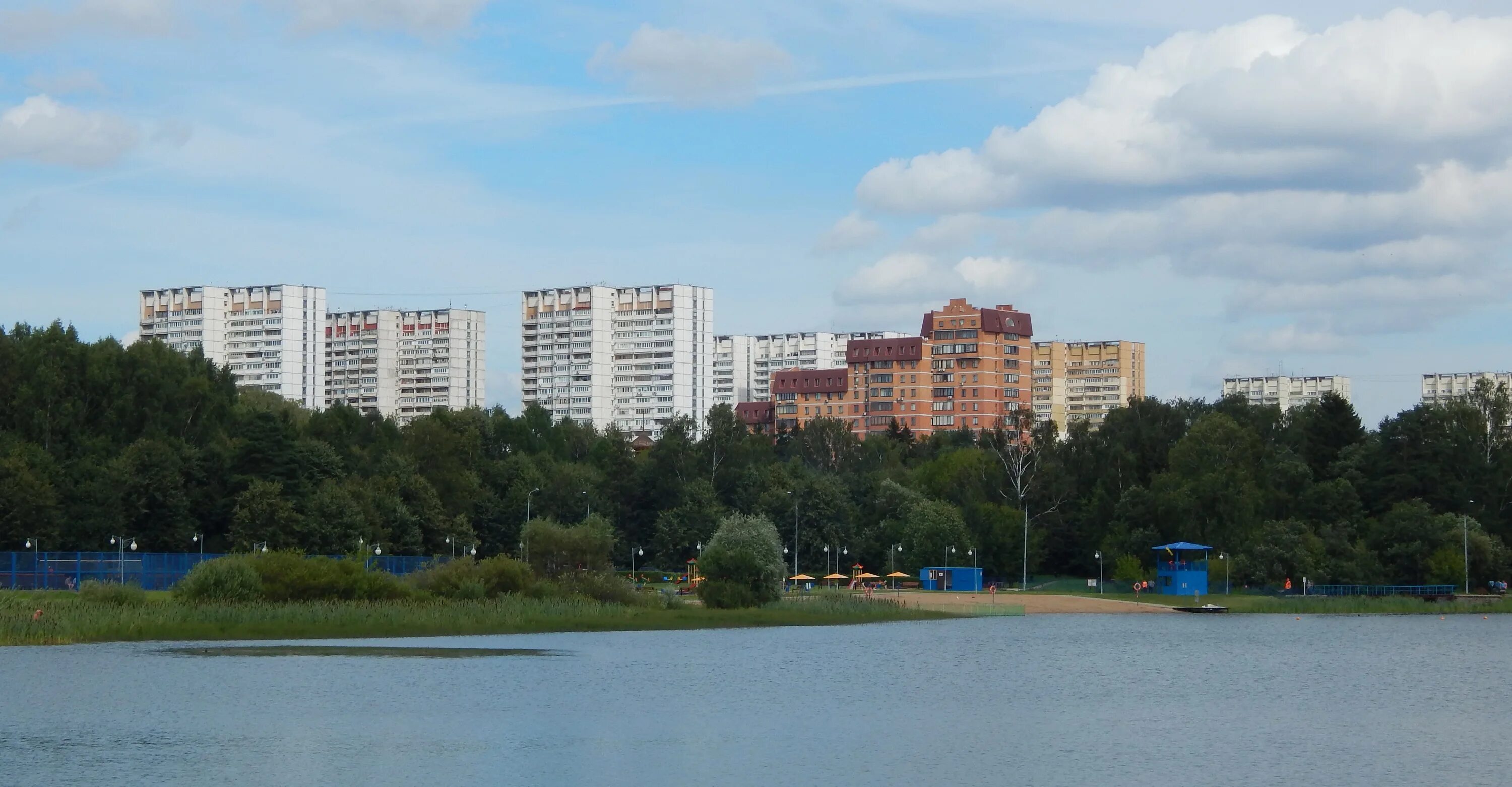 Озеро школе фото File:На берегу Школьного озера - panoramio.jpg - Wikimedia Commons