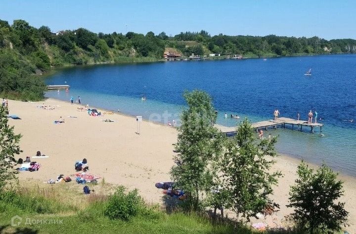 Озеро синявино в янтарном фото Купить 4-Комнатную Квартиру Вторичку на Озёрной улице (посёлок городского типа Я