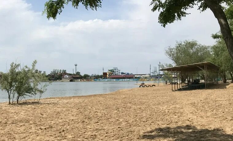 Озеро соленое пляжная ул 21 батайск фото В Ростовской области разрешили загорать и заниматься спортом на берегу Соленого 