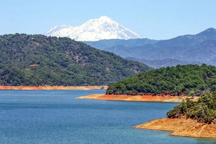 Озеро танганьика фото How to See the Mountain That Turned John Muir's Blood to Wine Lake shasta, Cool 