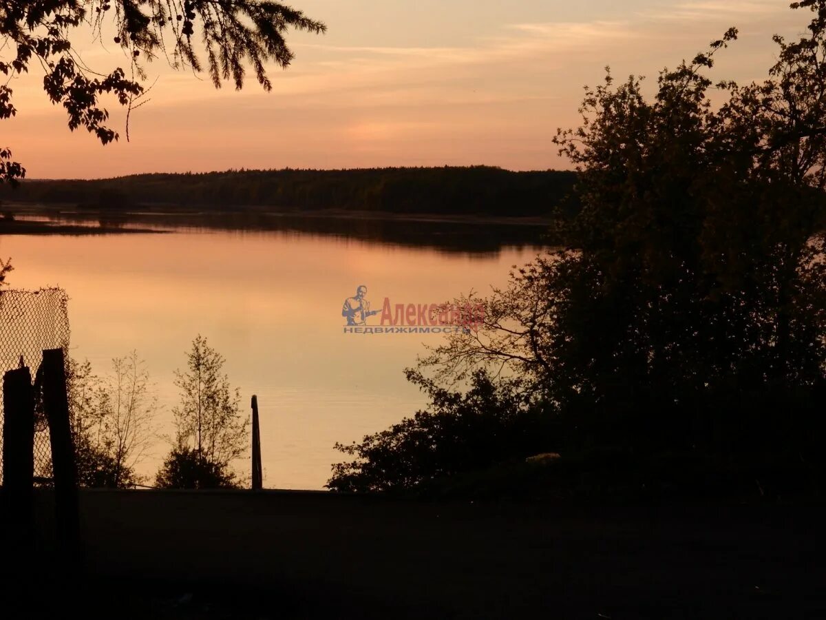 Озеро врево лужский район фото Купить Загородный дом 92 кв.м с участком 18.56 сот. в Лужский район Ленинградска
