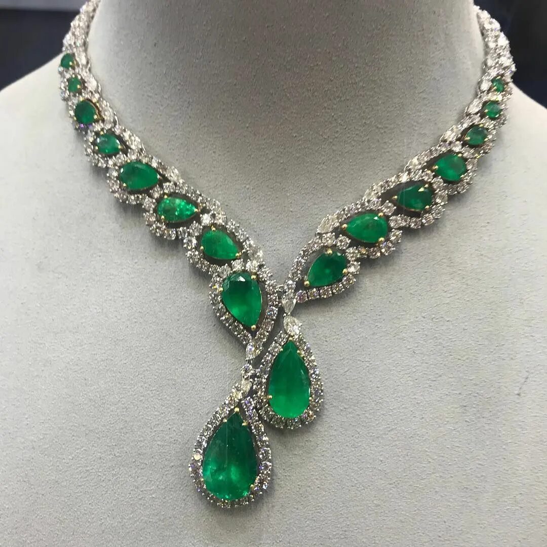 Ожерелье камень фото 633 отметок "Нравится", 11 комментариев - Mia Moon Bahrain (@miamoon.jewellers) 