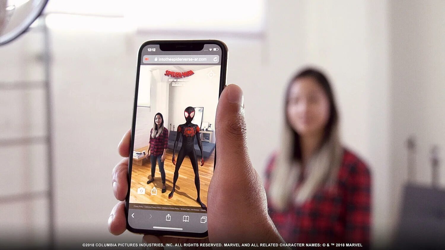 Оживающее фото что это такое Sony Pictures takes augmented reality users "Into the Spider-Verse" with mobile 