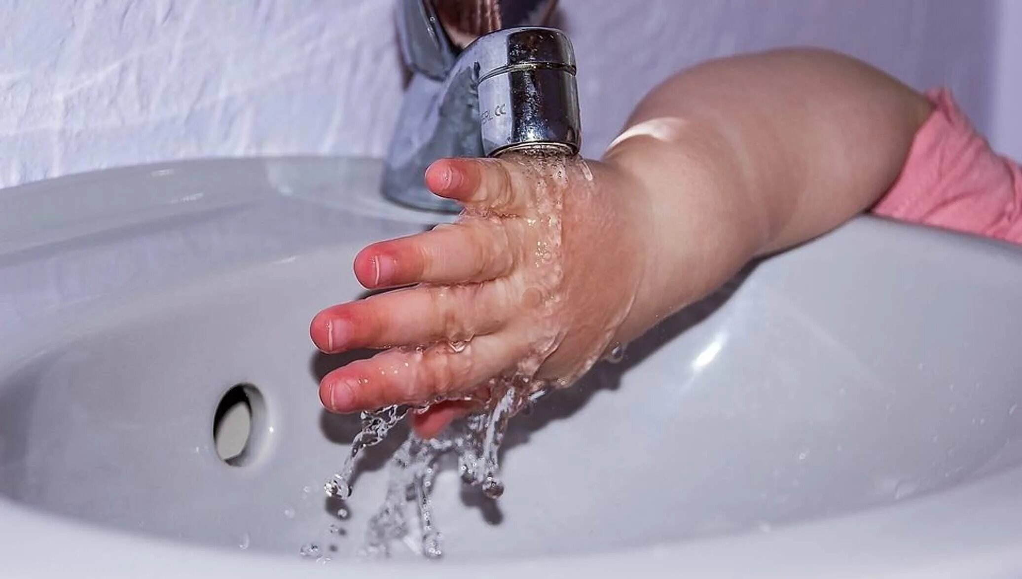 Ожог горячей водой фото Симферополь обеспечен водой минимум на 3 месяца - Аксенов - РИА Новости Крым, 08