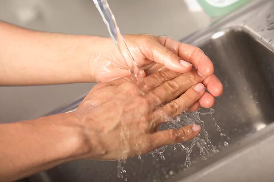 Ожог горячей водой фото Первая помощь при тепловых ожогах в домашних условиях - инструкция
