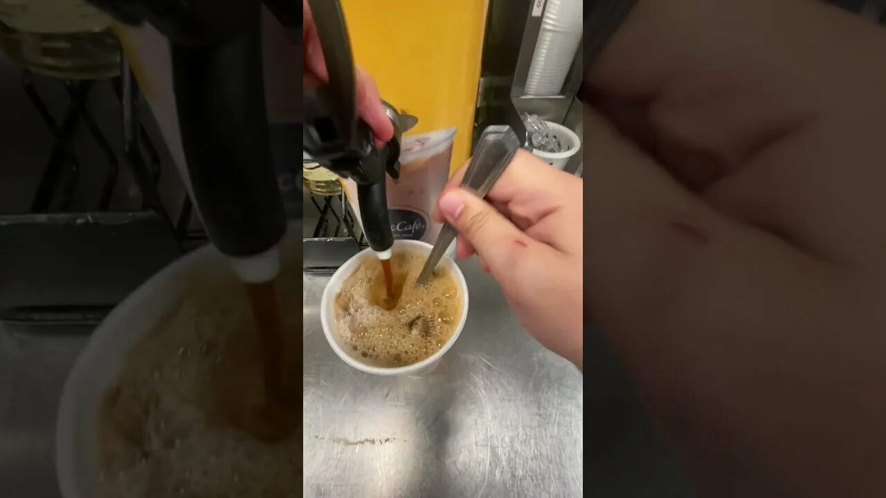 Ожог от кофе макдональдс фото McDonald's Iced Coffee #shorts - YouTube
