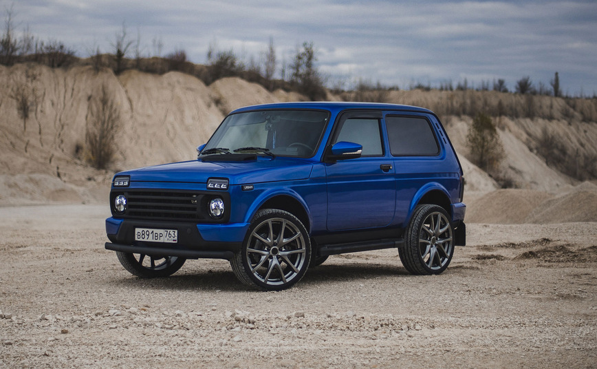 Озон интернет магазин тюнинг нива Lada 4x4 Urban превратился в стильного городского пижона с дисками от Mazda