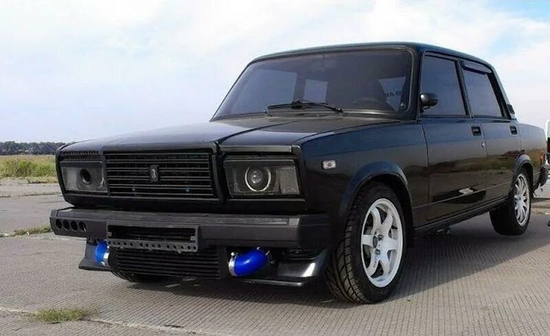 Озон тюнинг ваз 2107 "Тазы" валят! Экстремальные "Жигули", завтракающие спорткарами - Quto.ru