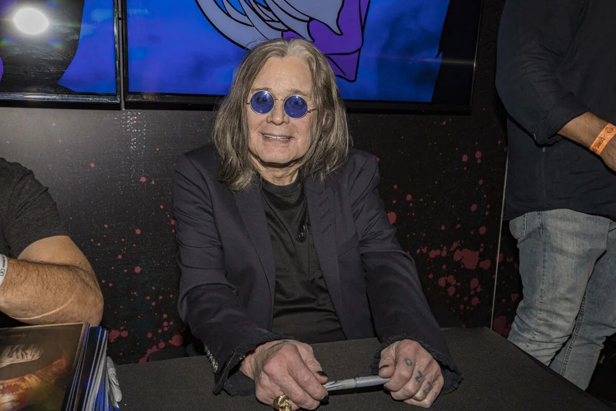 Оззи осборн как выглядит сейчас Ozzy Osbourne says 'school shootings and massacres' behind decision to leave Ame