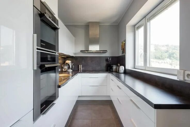 П образные кухни фото в современном стиле Duplex Apartment in Lyon HomeAdore Compact kitchen design, Ikea kitchen design, 