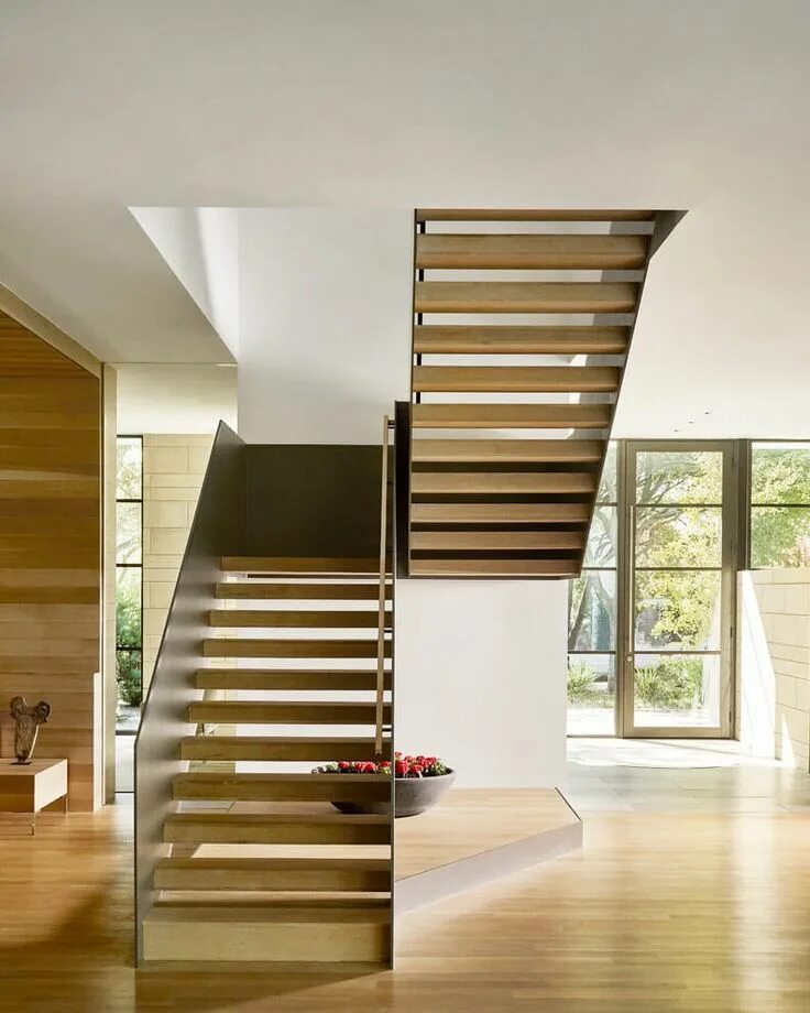 П образные лестницы в доме фото House in Dallas by Coats Homes HomeAdore Stairs design, Modern luxury interior, 