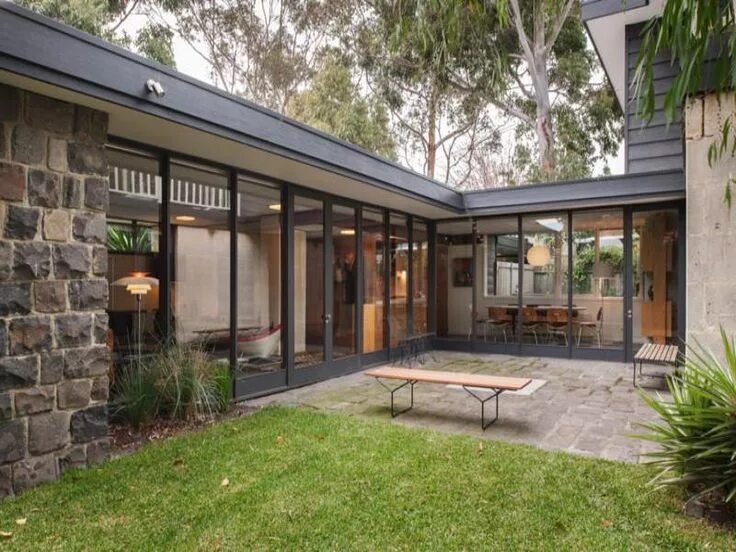 П образный частный дом фото Sold Price for 2 Clonmore Street Beaumaris Vic 3193 Modern courtyard, Mid centur