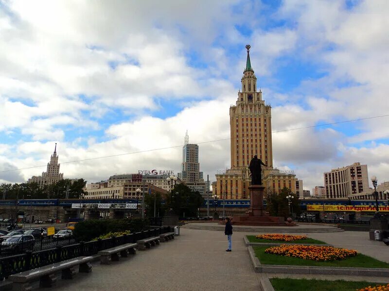 П п мельников москва комсомольская площадь фото Памятник П. П. Мельникову Москва Культурный туризм