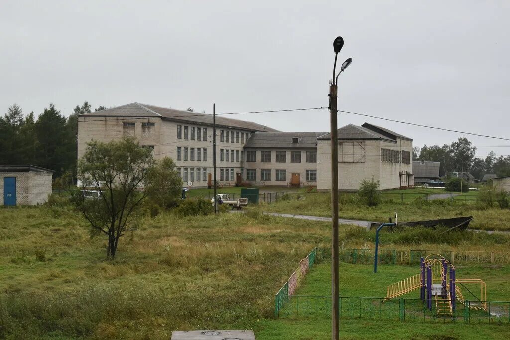 П средний фото Srednyaya shkola № 6, school, rabochiy posyolok Lososina, Ukrainskaya ulitsa, 1 