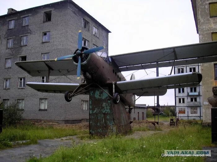 П высокий фото Дарите детям самолёты! - ЯПлакалъ