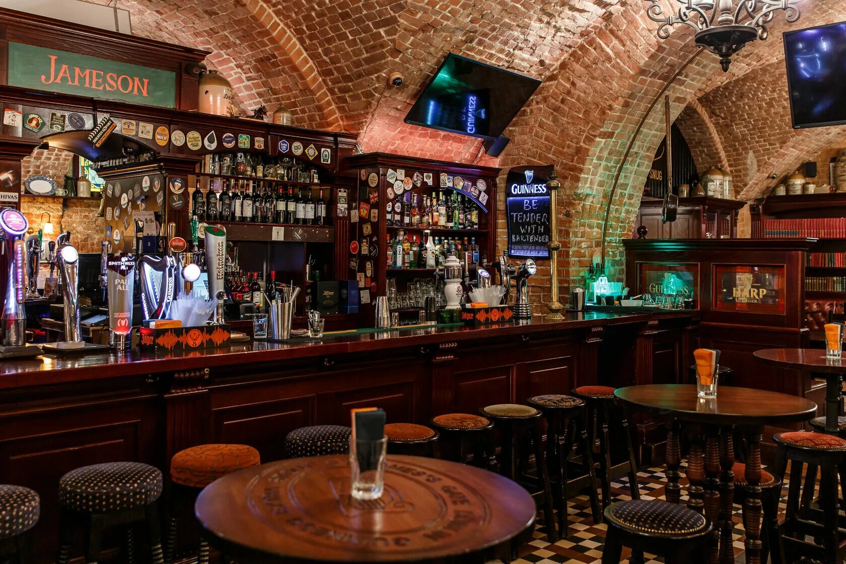 Паб 317 большая морская ул 3 фото Tap&Barrel Pub