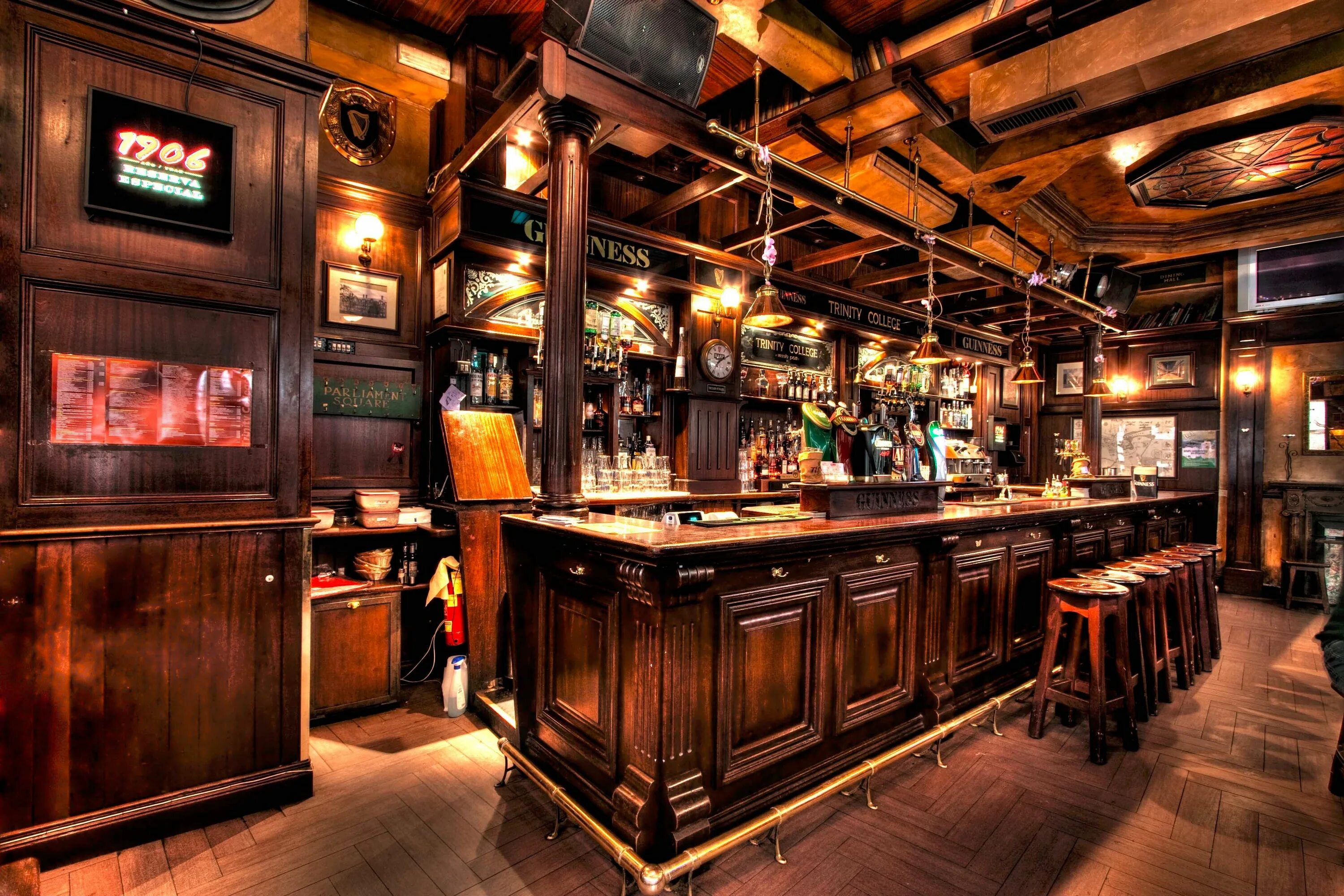 Паб бар фото Trinity College Pub 2 Pub interior, Pub design, Bar design restaurant