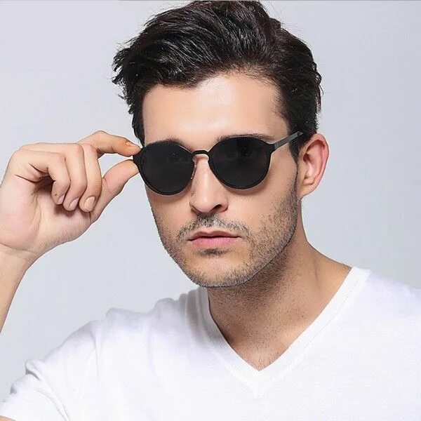 Парень очки красиво фото Round Sunglasses Men sunglasses fashion, Mens sunglasses, Fashion sunglasses
